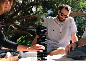 Игрушки и аксессуары из рыболовных сетей. Знаменитая настольная игра “Дженга”